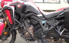 HONDA CRF1000L AFRICA TWIN 2018 SD04