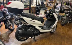 YAMAHA MAJESTYS SG28J