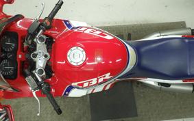 HONDA CBR1000F 1989 SC24
