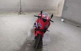 HONDA CBR650R E-Clutch 2026 RH17