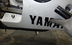 YAMAHA FZR250 2KR