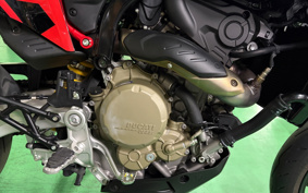 DUCATI HYPERMOTARD 698 MONO 2024 4B00