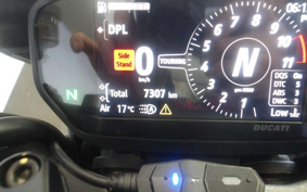 DUCATI  DUCATI 937 MONSTAR + 2022 4M00