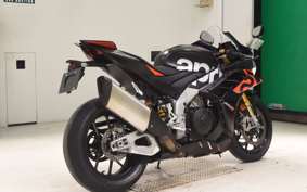 APRILIA RSV4 1100ファクトリ 2024