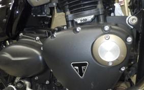 TRIUMPH STREET TWIN 2016