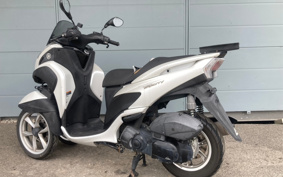 YAMAHA TRICITY 125 SE82J