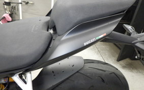 DUCATI STREETFIGHTER V4 S 2021