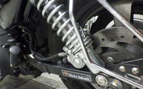 HARLEY XL1200C 2013
