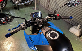 SUZUKI GSX-8S 2024 EM1AA
