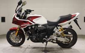 HONDA CB1300SB SUPER BOLDOR SP 2025 SC54