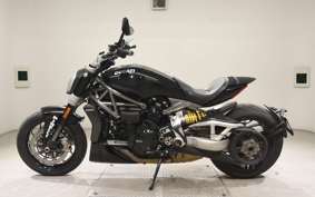 DUCATI DIAVEL X S 2016