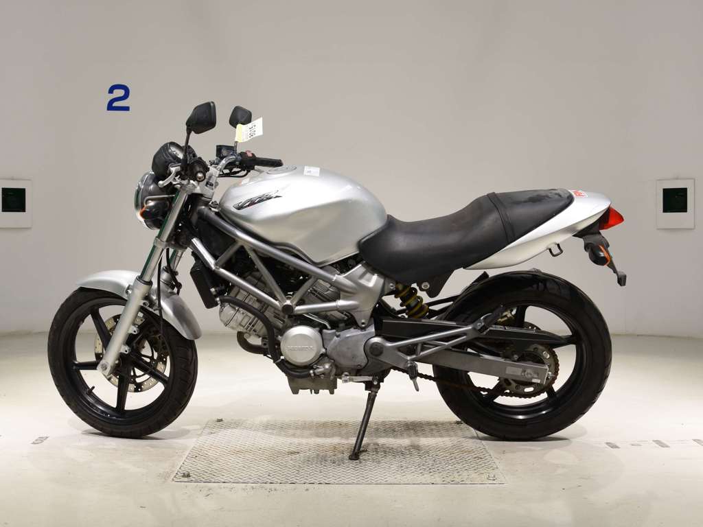 Фото Honda VTR 250 2000 с японского аукциона