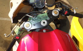 YAMAHA YZF-R1