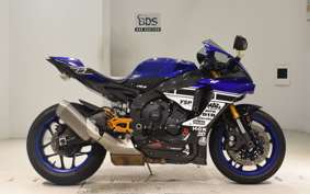 YAMAHA YZF-R1 2019