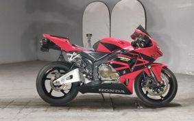HONDA CBR600RR PC37
