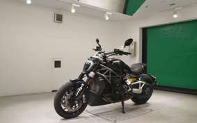 DUCATI DIAVEL X S 2016