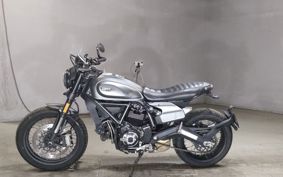 DUCATI  DUCATI  SCRAMBLER  NIGHT  SHIFT  3K00AA