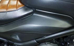 TRIUMPH TRIDENT 660 2023