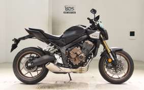 HONDA CB650R E-Clutch 2026 RH17