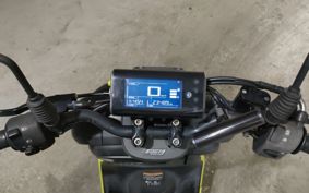 YAMAHA  CUBIC SU SEE1
