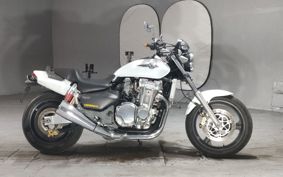 HONDA X4 LD 2002 SC38