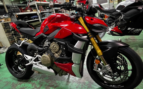 DUCATI STREET FIGHTER V4S 2021 1F00