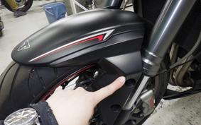TRIUMPH STREET TRIPLE RS 2019