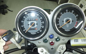 TRIUMPH BONNEVILLE T100 2006