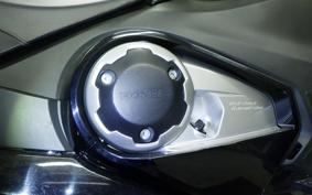 HONDA NM4 VULTUS -01 2016 RC82