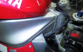 YAMAHA YZF-R1 2001