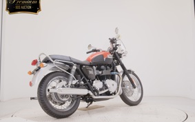 TRIUMPH BONNEVILLE T100 2016