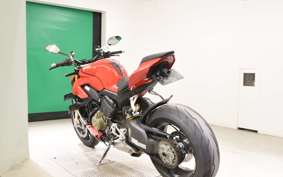 DUCATI STREETFIGHTER V4 S 2021