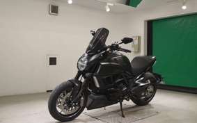 DUCATI DIAVEL Carbon 2011