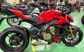 DUCATI STREET FIGHTER V4S 2023 4F00