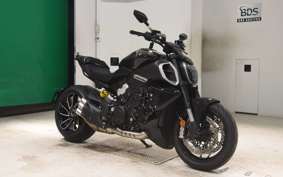 DUCATI DIAVEL V4 2025
