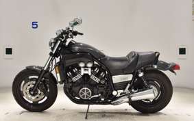 YAMAHA VMAX 2000