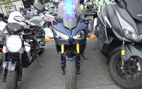 YAMAHA FZ1 FAZER 2010