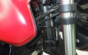 MOTO GUZZI V7 STONE 2023
