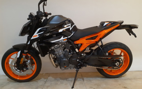 KTM 890 DUKE GP TU940
