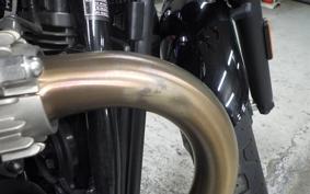 TRIUMPH STREET TWIN 2022