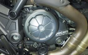 DUCATI DIAVEL 2015