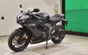 TRIUMPH DAYTONA660 2025