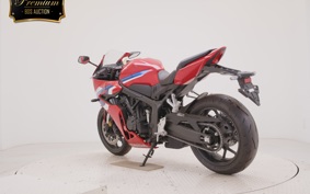 HONDA CBR650R E-Clutch 2025 RH17