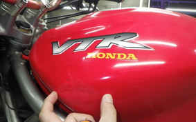 HONDA VTR 250 1998 MC33