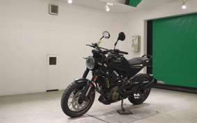 HUSQVARNA SVARTPILEN 401 2024