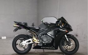 HONDA CBR1000RR SC57