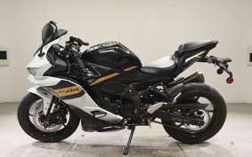 KAWASAKI ZX-4R SE 2025
