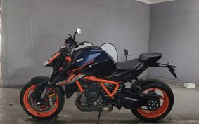 KTM 1290 SUPER  DUKE R EVO V3940