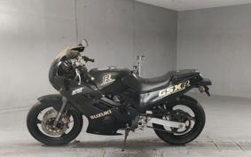 SUZUKI GSX-R250 GJ72A