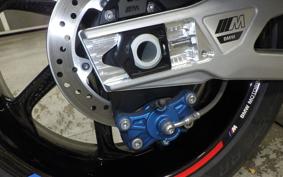 BMW M1000RR 2025